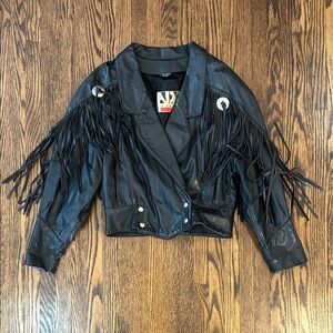 Vintage 80s Western Cropped Fit Leather Jacket with Fringes